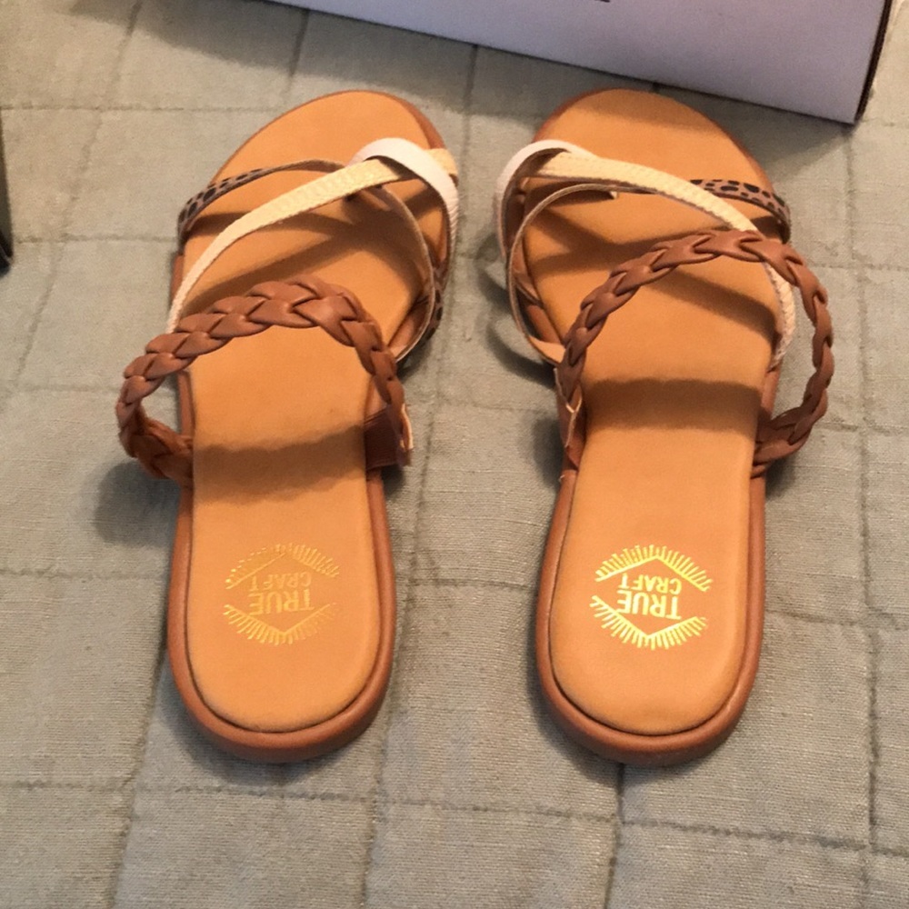 Sandals, Size 9, Truecraft from Belk, New in box - Picture 6 of 8